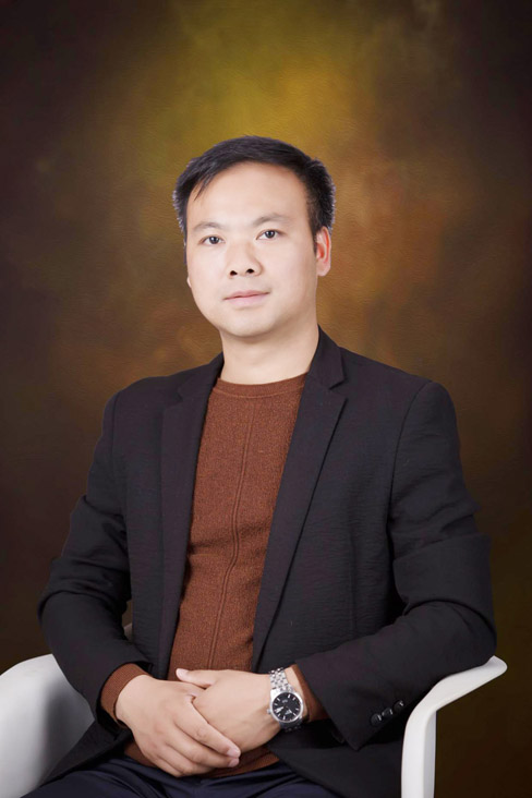 素纸驰毫 以书寄情——卢承华行草作品欣赏